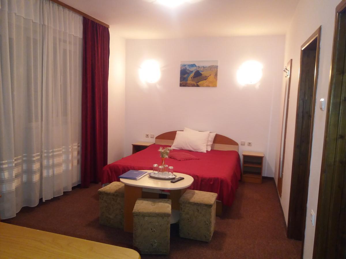 Vila Queen Arad Kültér fotó