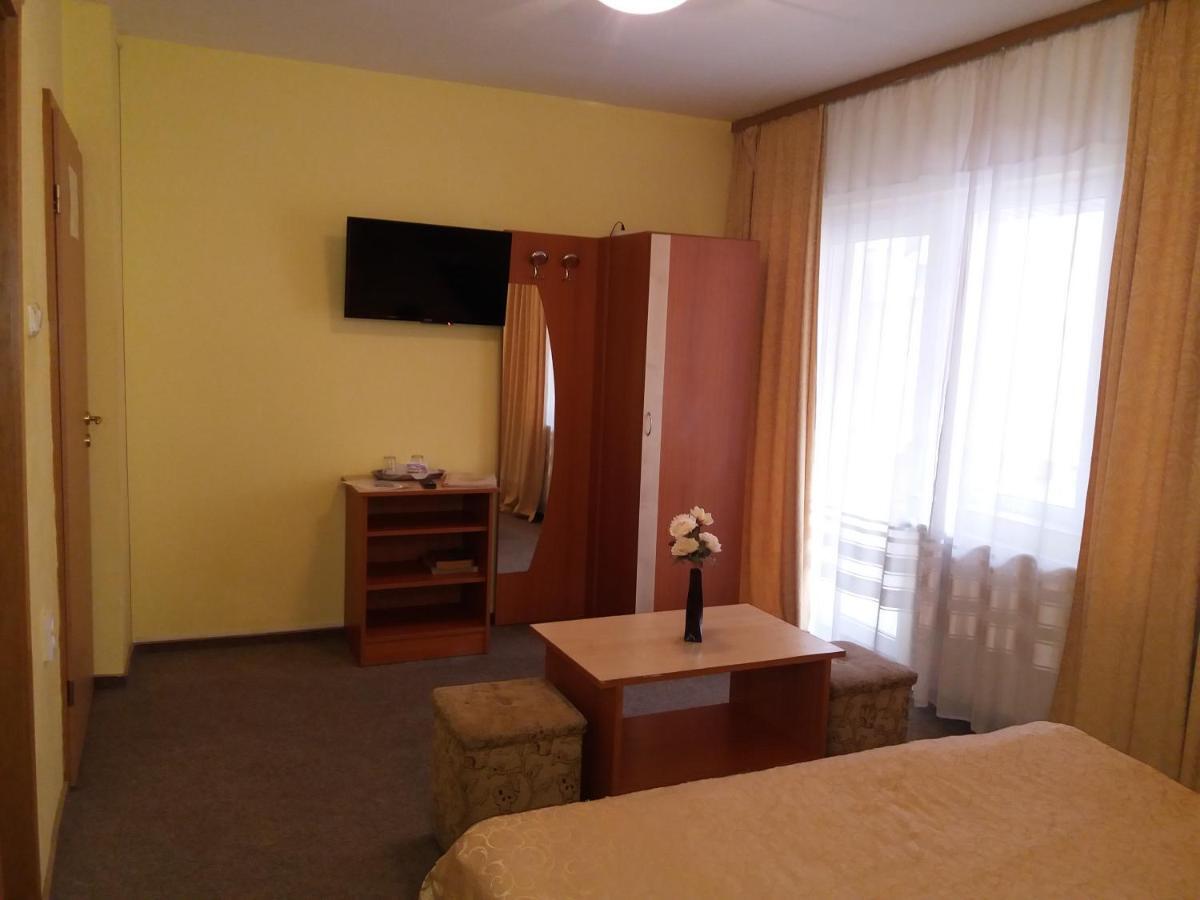 Vila Queen Arad Kültér fotó